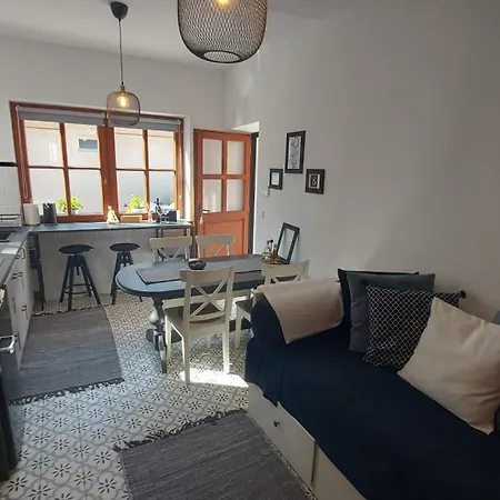 Annushka Apartment *